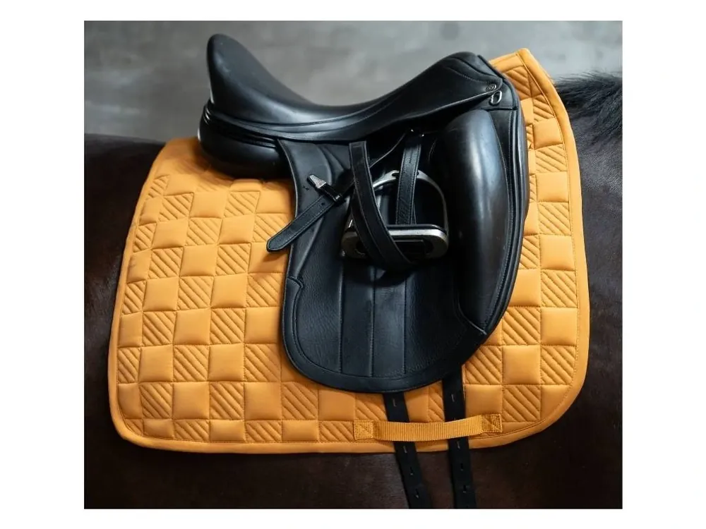 Drezurní podsedlová dečka HKM Arezzo Sporty mustard DR Nejlepší Cena
