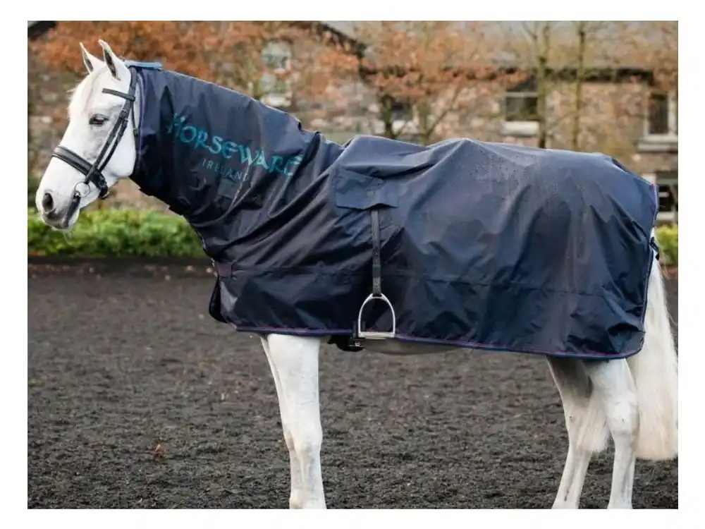 Tovární Cena Nepromokavá jezdecká deka HORSEWARE Rambo navy/burgundy, teal & navy (XL) (DOPRODEJ)