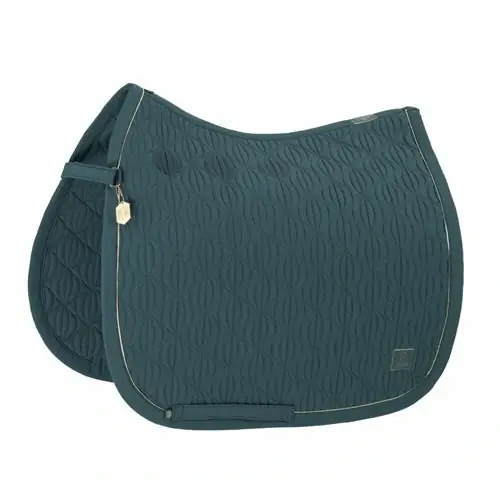 Drezurní podsedlová dečka Eskadron Softshell Emblem 2024/25, tm. zelená, DR Omezená Nabídka